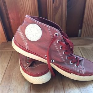 Men’s Red Converse